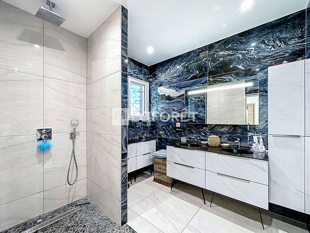 Maison à ROQUEVAIRE