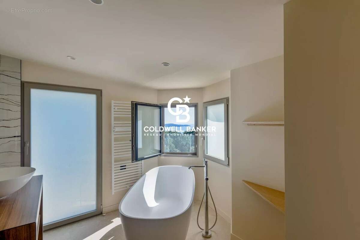 Maison à CAVALAIRE-SUR-MER