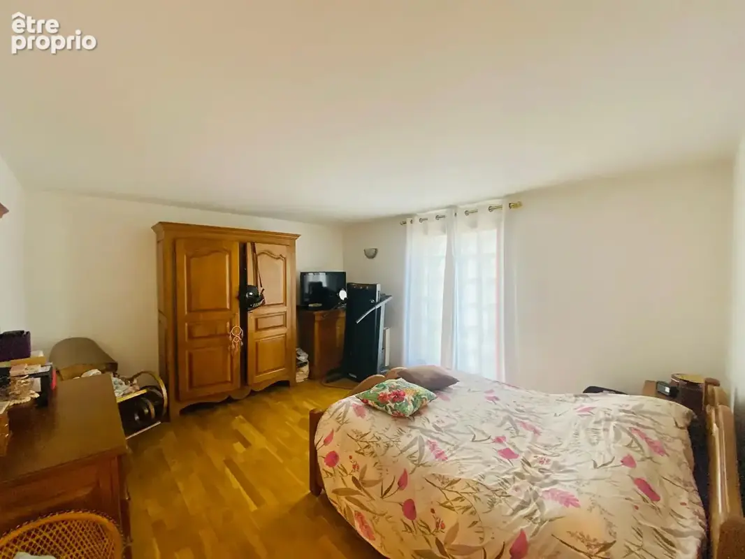 Beau pavillon avec 5 chambres - photo 4