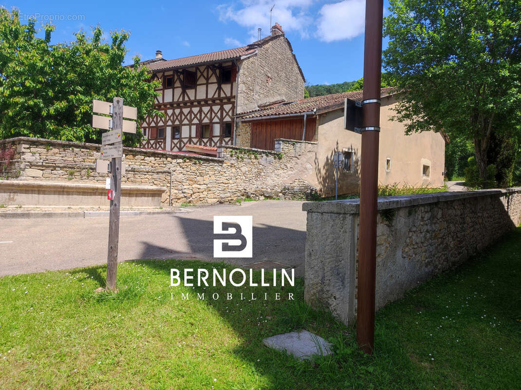 Maison à PRESSIAT