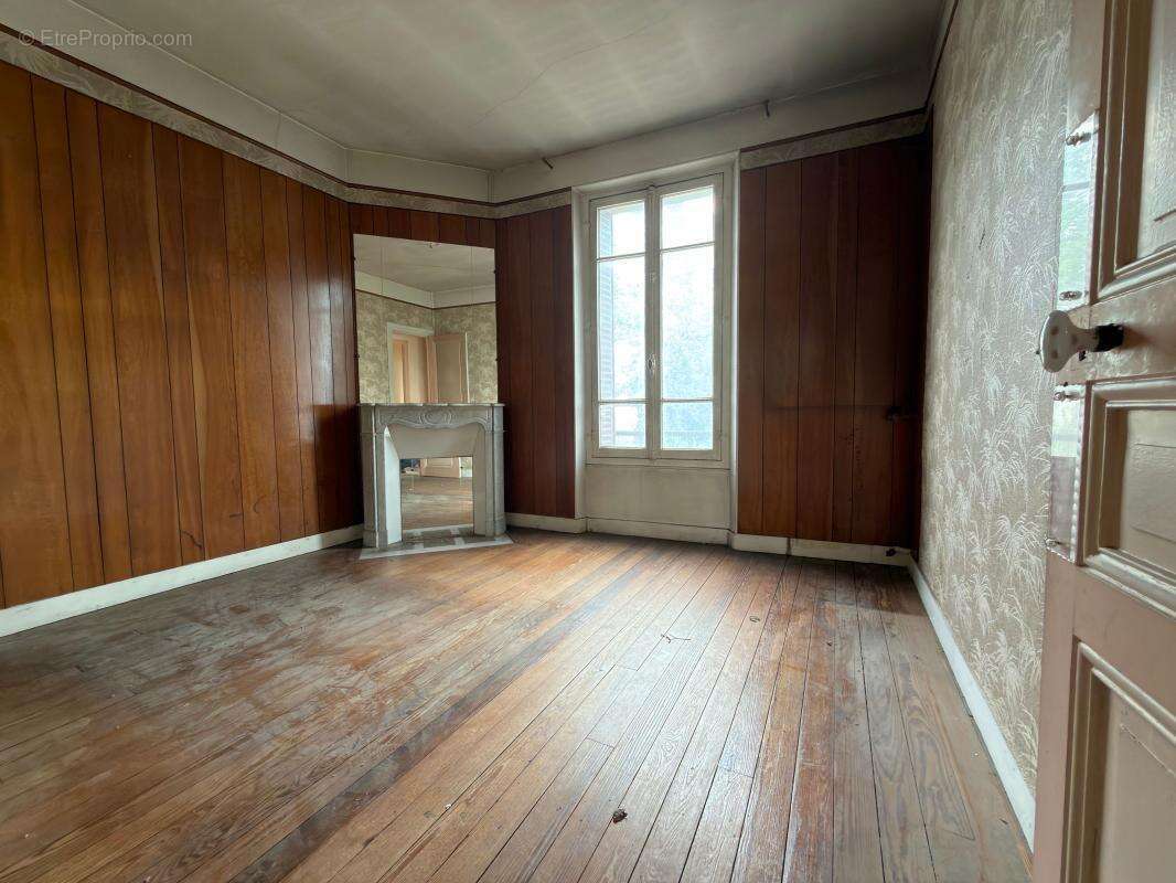 Maison à SAINT-MAUR-DES-FOSSES