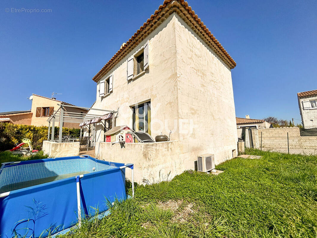 Maison à L'ISLE-SUR-LA-SORGUE