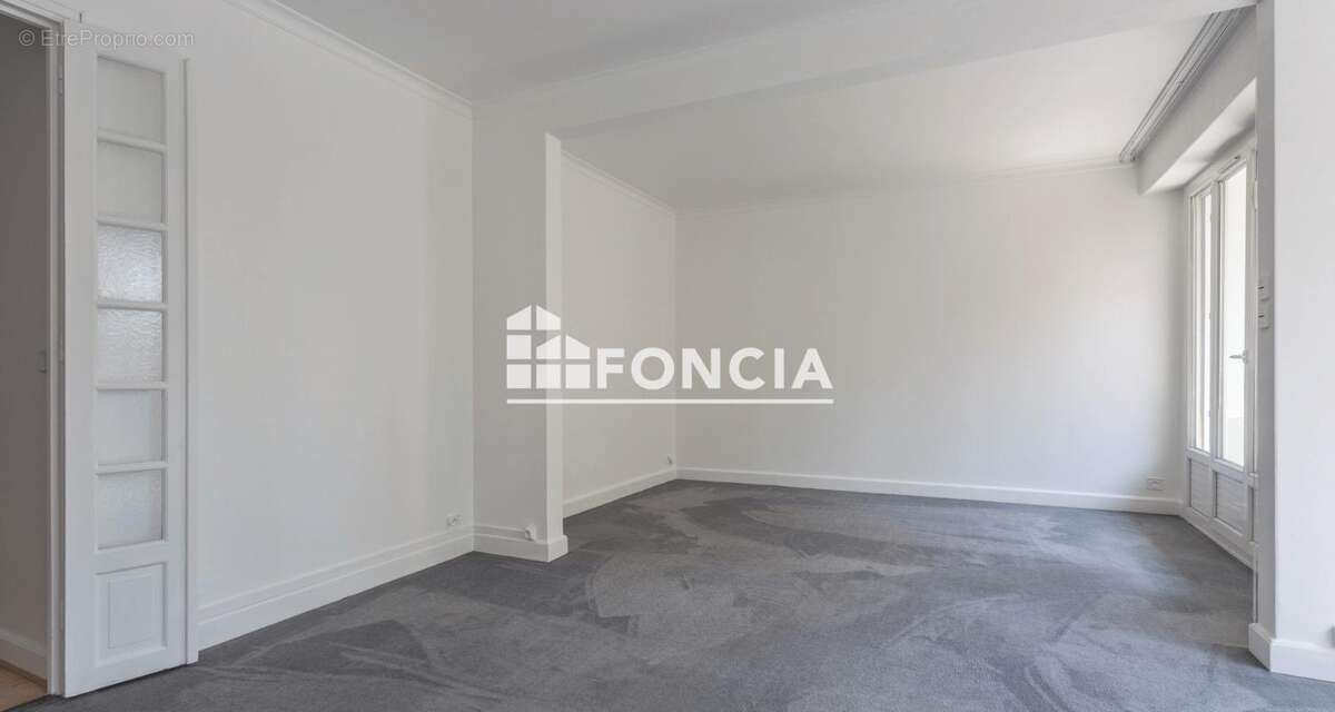 Appartement à CHILLY-MAZARIN