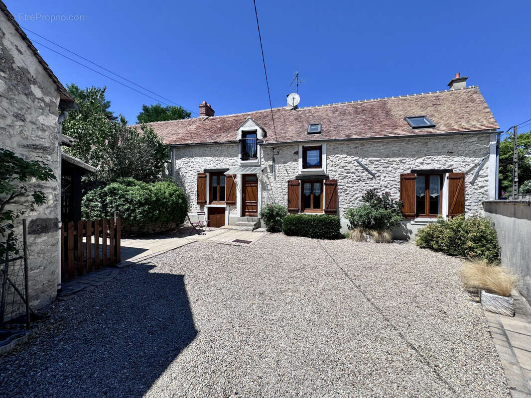 Maison 142 m² à Valence-En-Brie  - photo 3