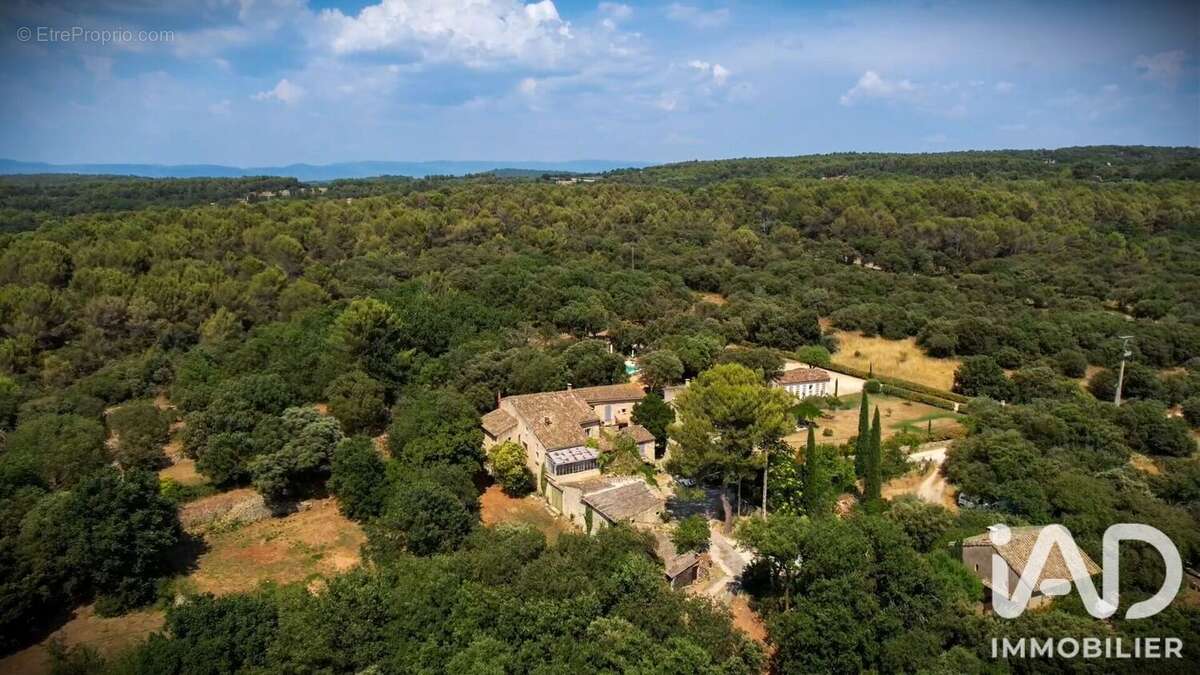Photo 2 - Maison à MENERBES