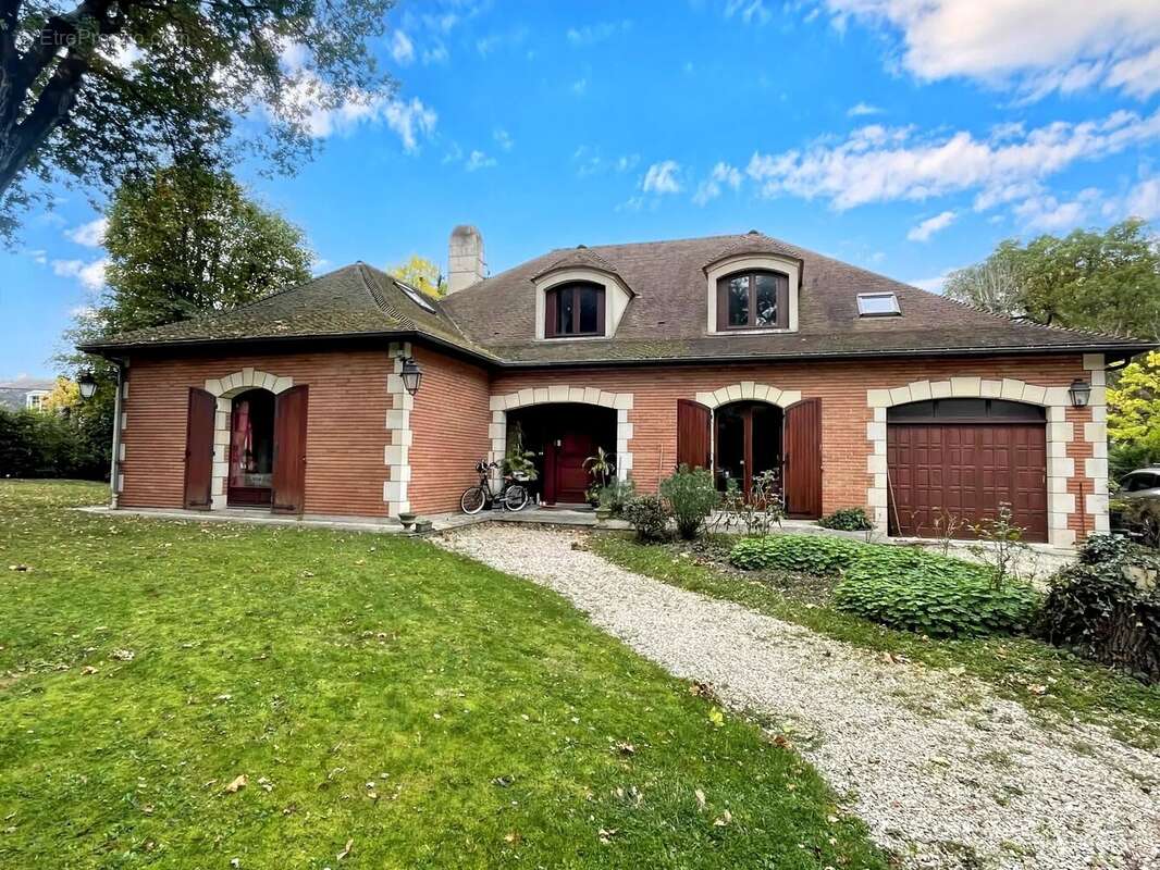 Maison à LE VESINET