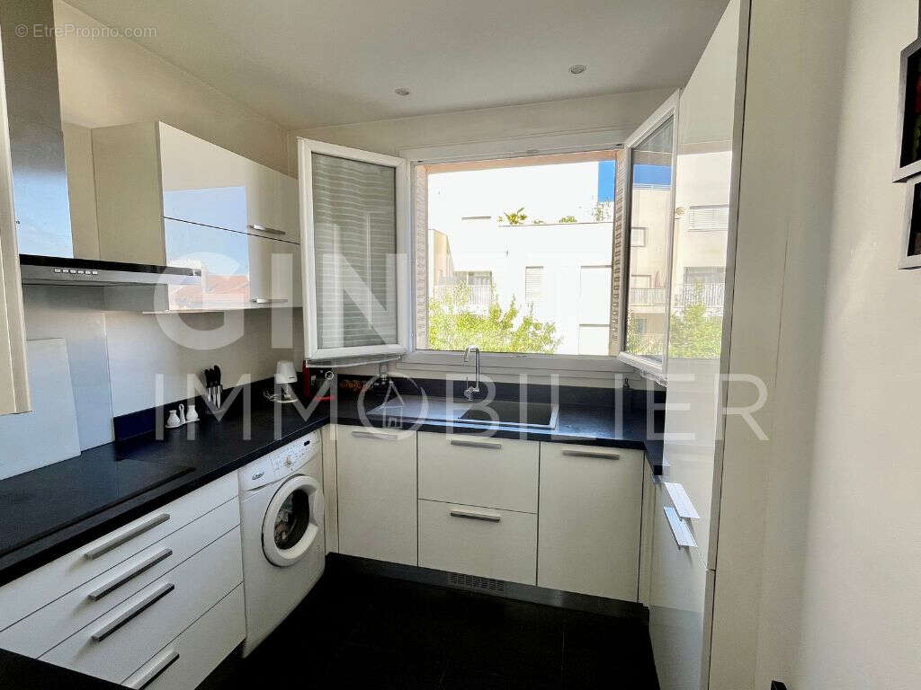 Appartement à LYON-8E