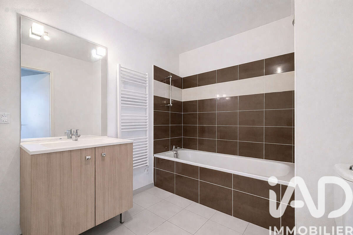 Appartement 43 m² à Artigues-Pres-Bordeaux  - photo 8