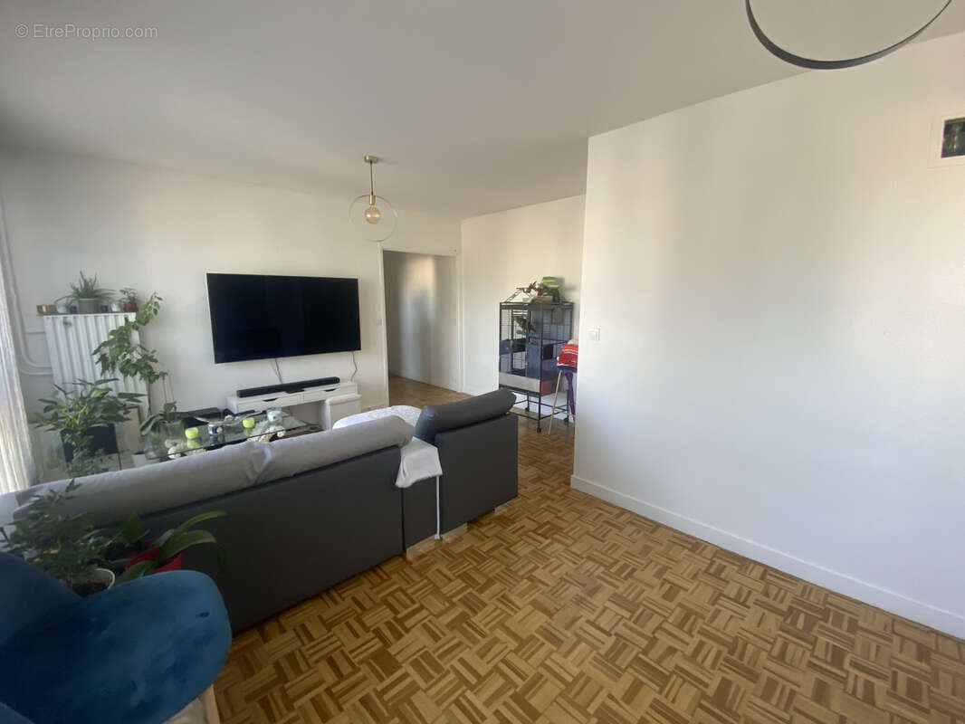 Appartement - t1 - epinay sur seine/cygne d'enghien - photo 3