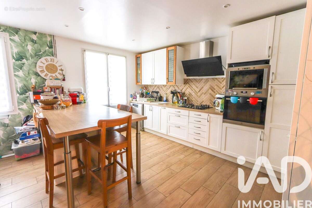 Photo 6 - Maison à LE PLESSIS-BELLEVILLE