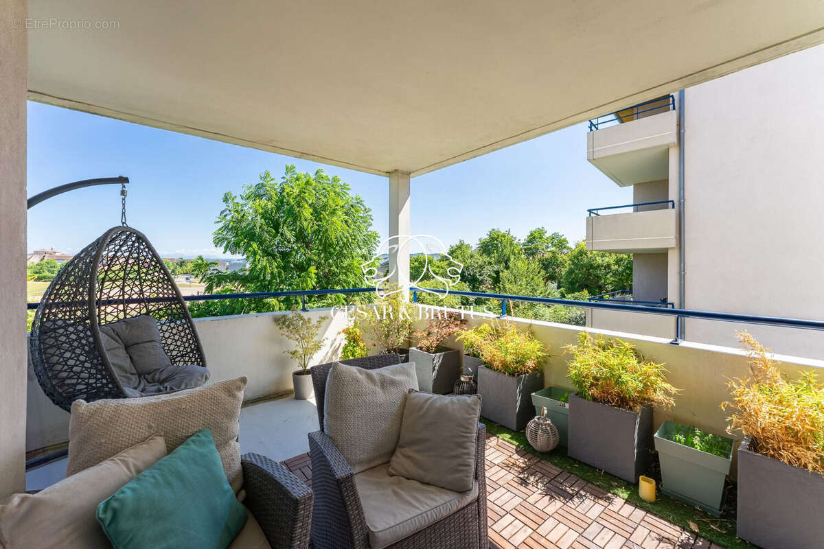 Appartement à L&#039;ISLE-D&#039;ABEAU