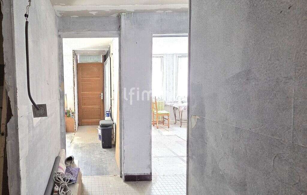 Maison d'habitation à renover entièrement! - photo 8