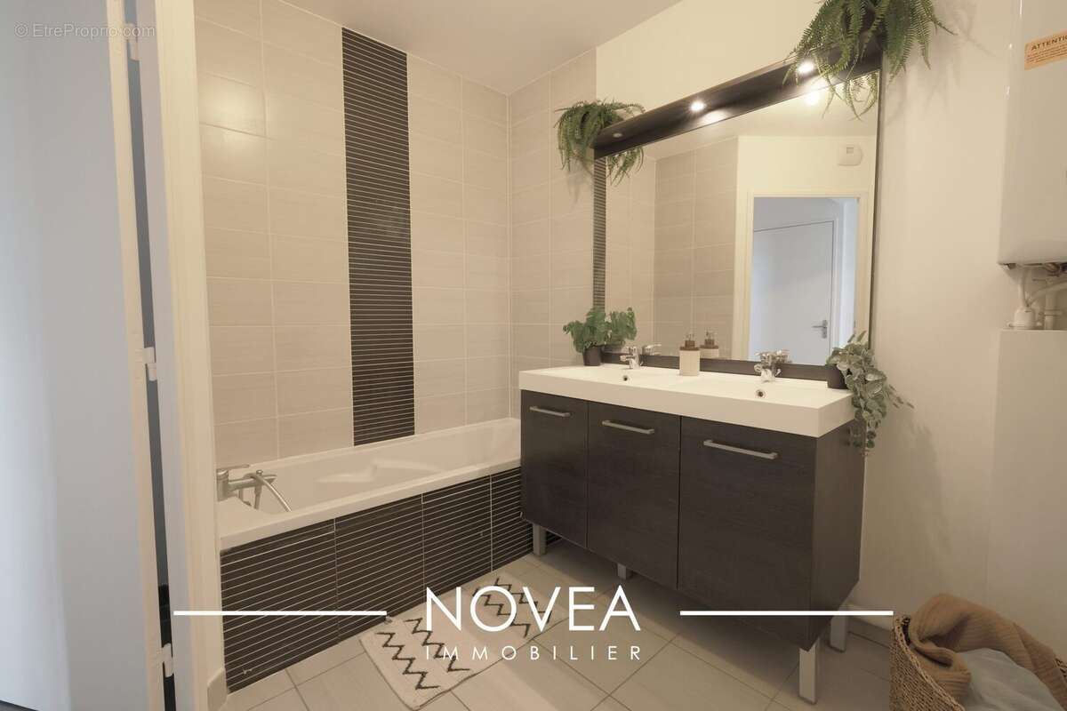 Appartement à VOURLES