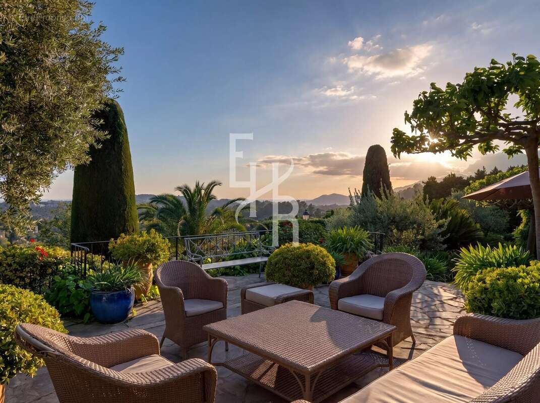 Maison à MOUGINS