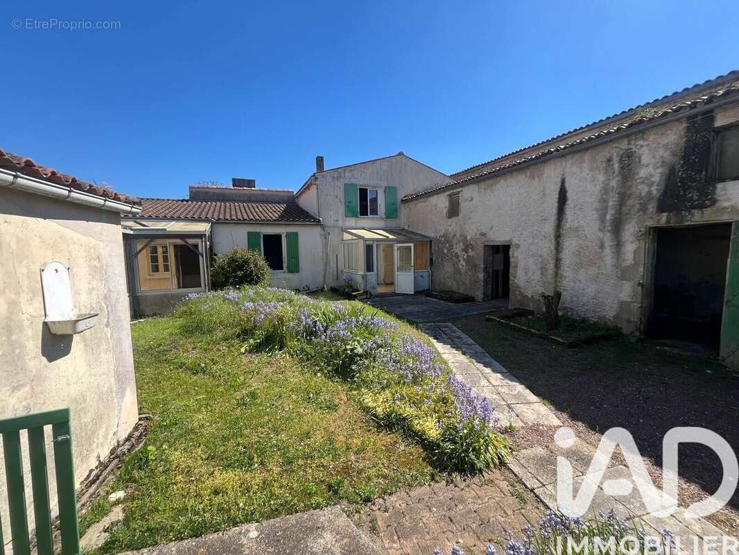 Photo 3 - Maison à BOURGNEUF