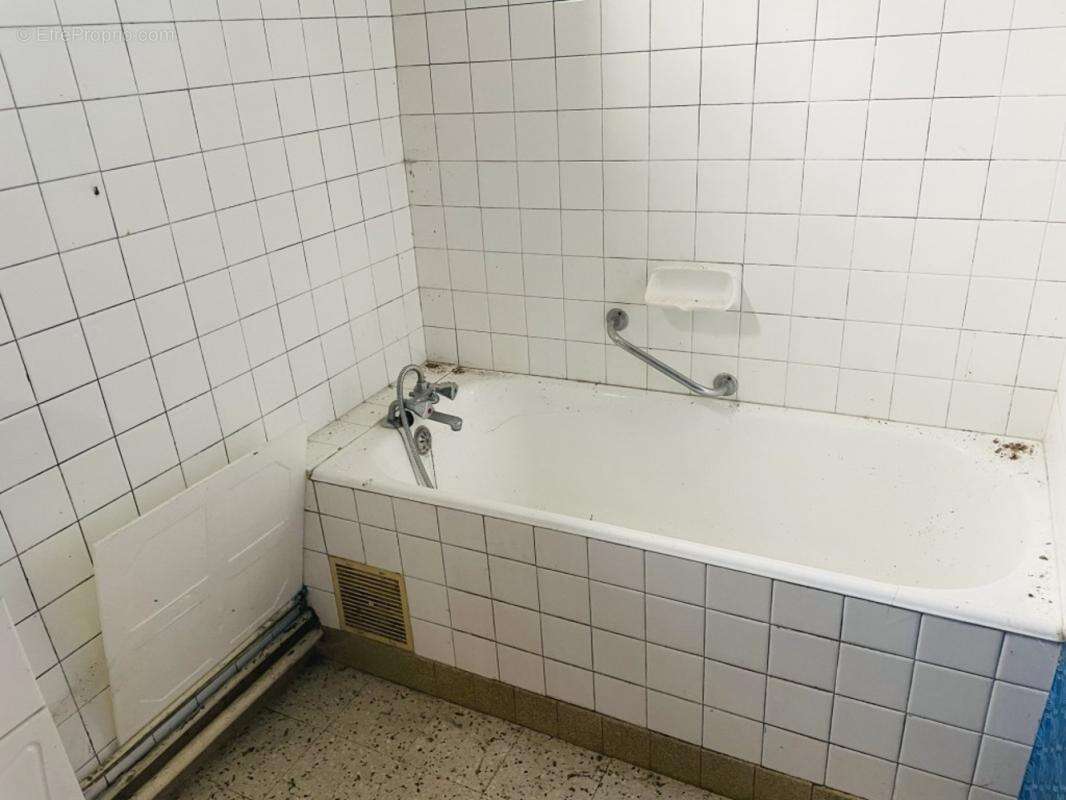 Maison à COURGENARD