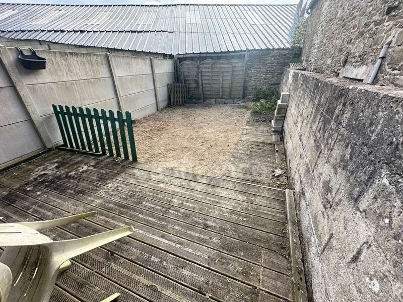 Maison à MAEL-CARHAIX