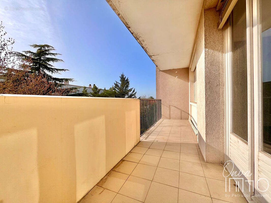 Appartement à NEUVILLE-SUR-SAONE