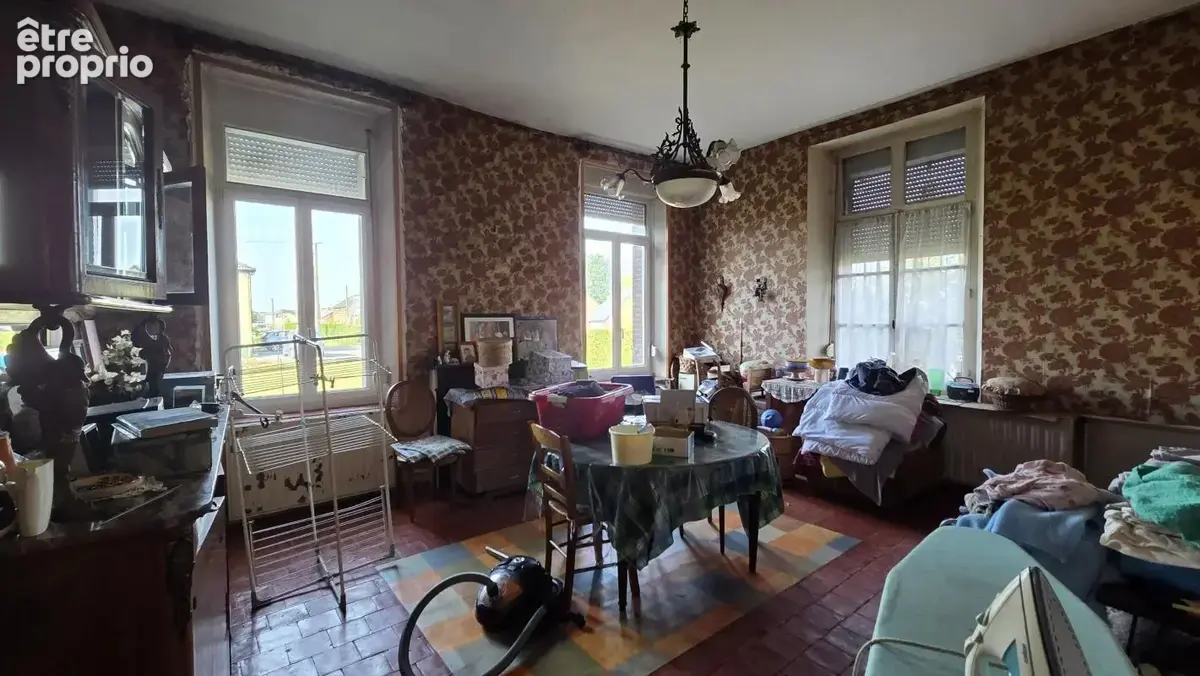 Maison bourgeoise à rénover avec de grandes dépendances située à Wignehies - photo 6