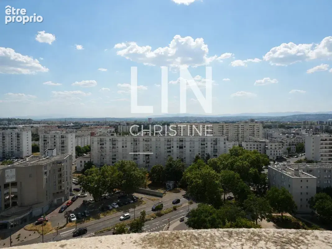 Appartement à LYON-8E