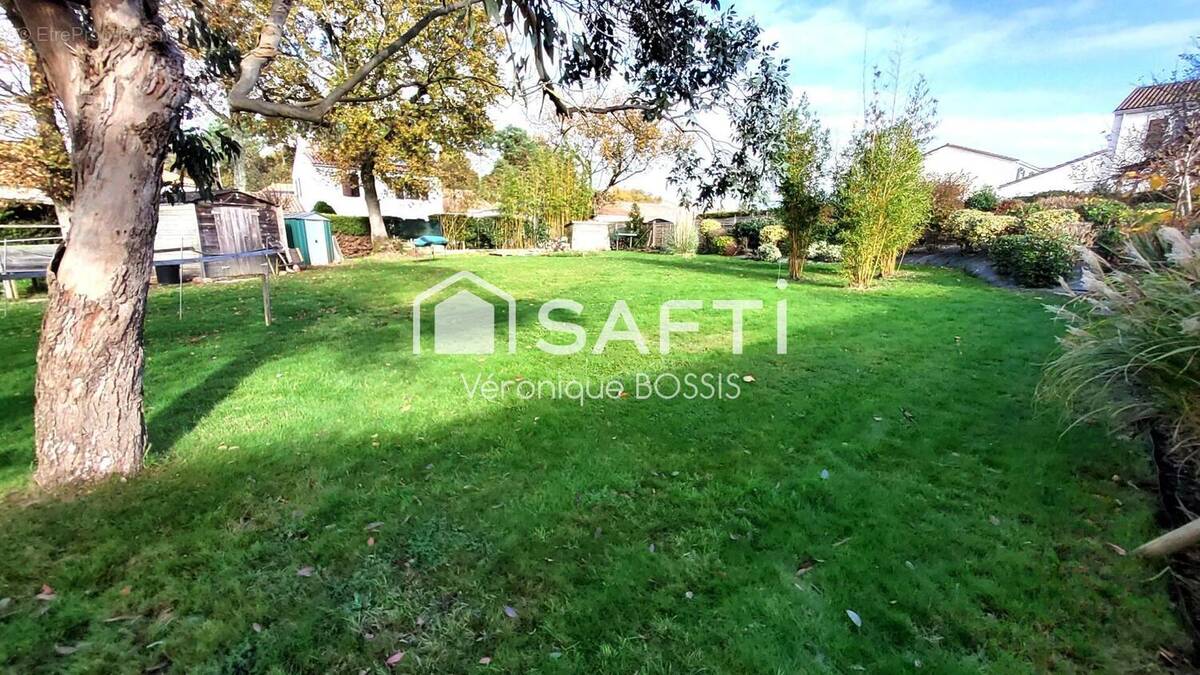 Photo 1 - Terrain à LA ROCHE-SUR-YON