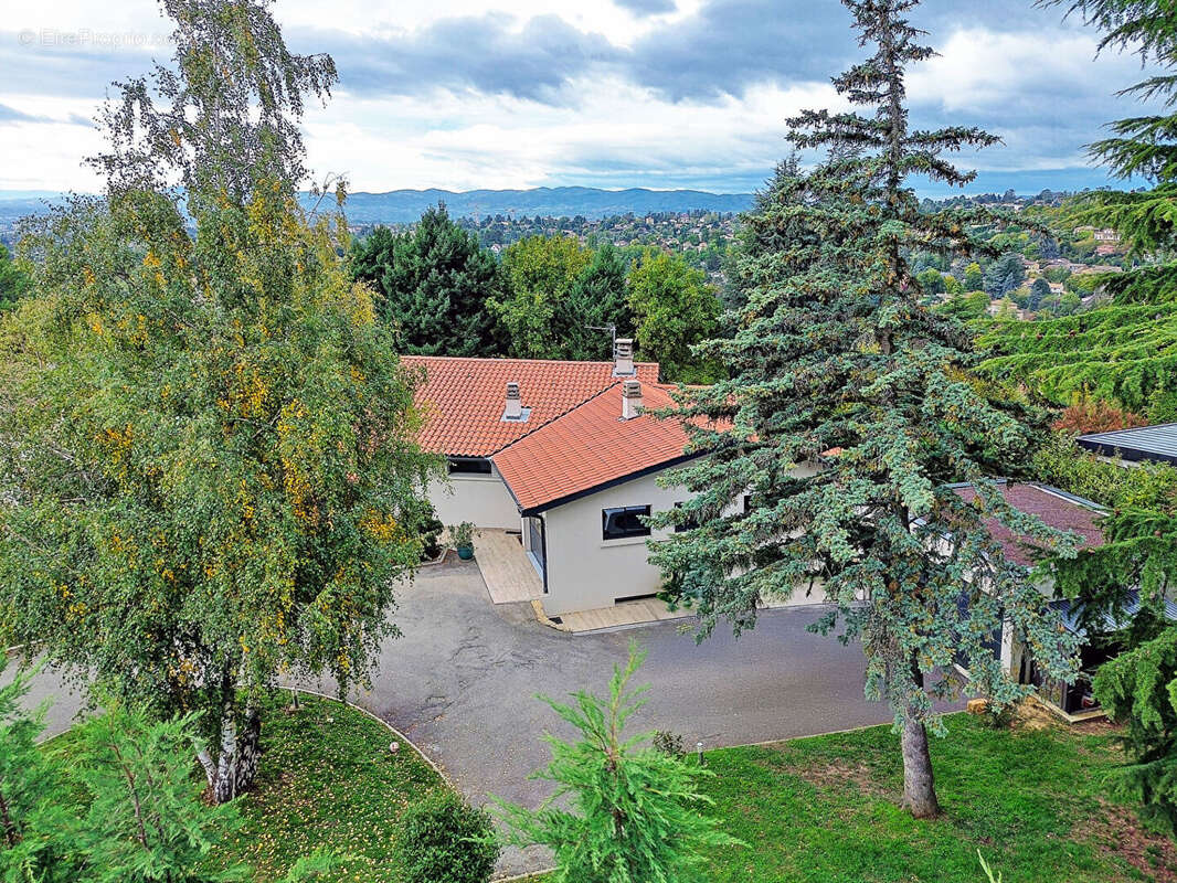 Maison à SAINT-CYR-AU-MONT-D'OR