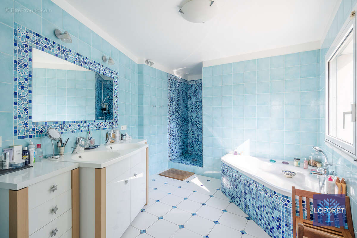 Maison à LES PAVILLONS-SOUS-BOIS