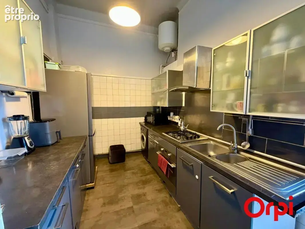 T4 de charme avec balcons et chambres de bonne – 128 m² – Saint-Charles / Le Chapitre (13001) - photo 21