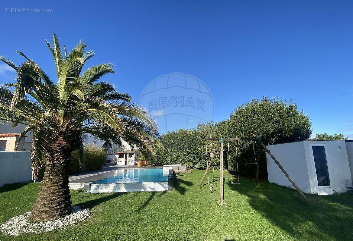 Maison à SAINT-SULPICE-DE-ROYAN