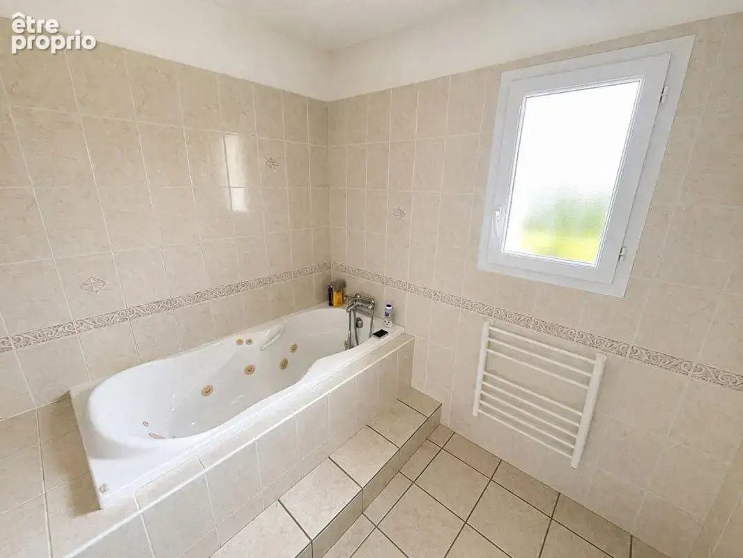 BOISSET LES MONTROND 42210 Maison de style Méditerranéen 171.5 m² 4 chambres 5900m² de terrain Clos - photo 10