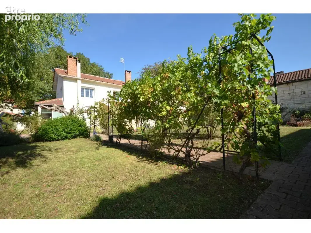 Maison 8 pièces 174 m² à vendre à Riberac (24600) - photo 22