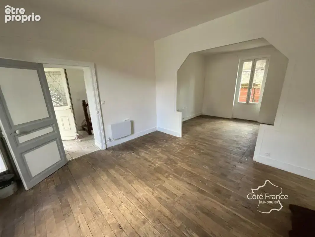CLAMECY   Maison de 4 chambres rénovée avec jardin, cave et - photo 4