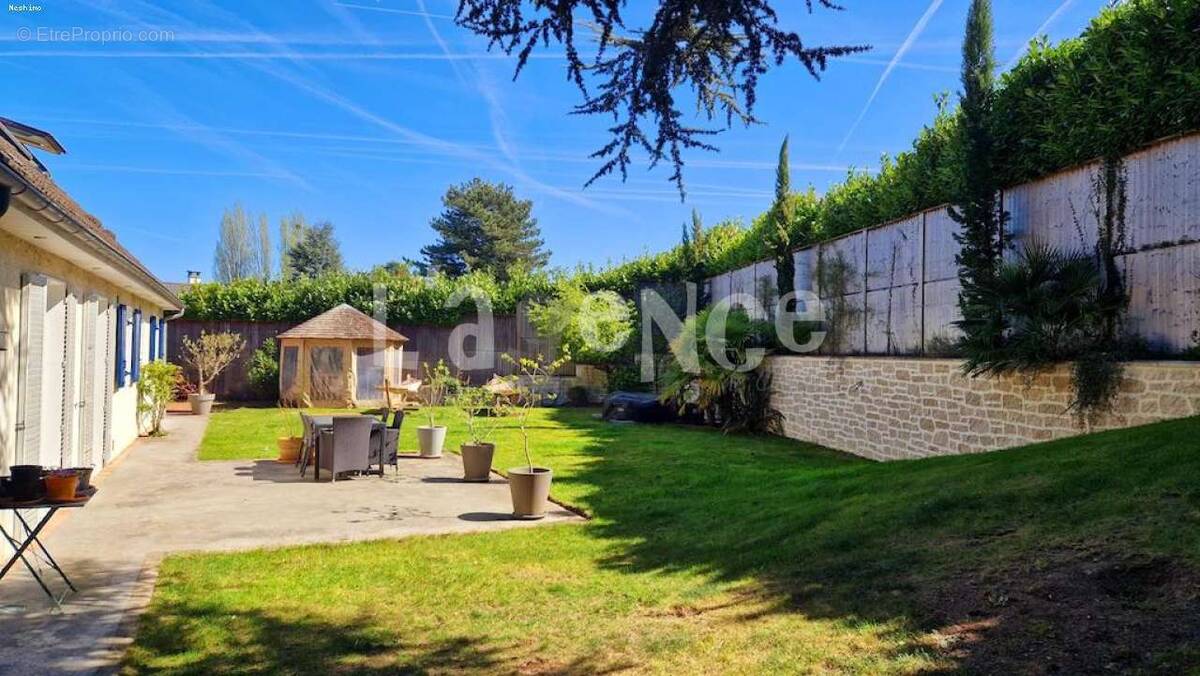 Maison à CLAYE-SOUILLY