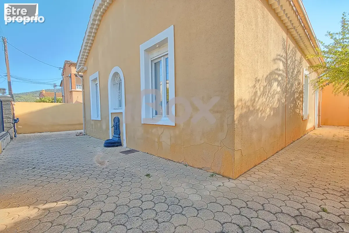 Exclusivité La Valette du Var, Villa d'environ 195m2 avec piscine sur belle parcelle de 580 m2 - photo 5