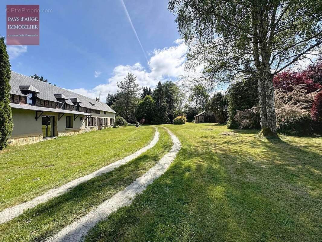 Maison à NEUVILLE-SUR-TOUQUES