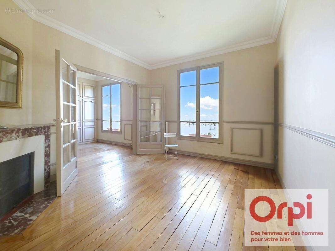 Appartement à ISSY-LES-MOULINEAUX