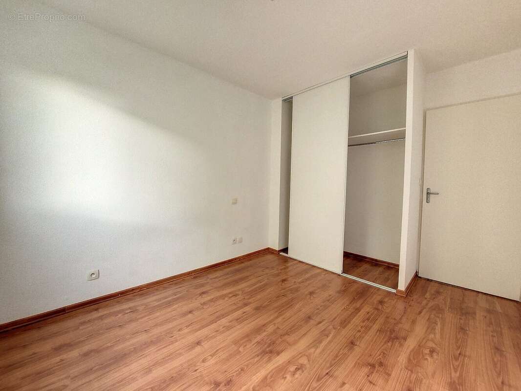 Appartement à PINEUILH