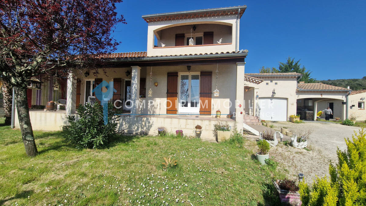 Maison à SAINT-JULIEN-LES-ROSIERS