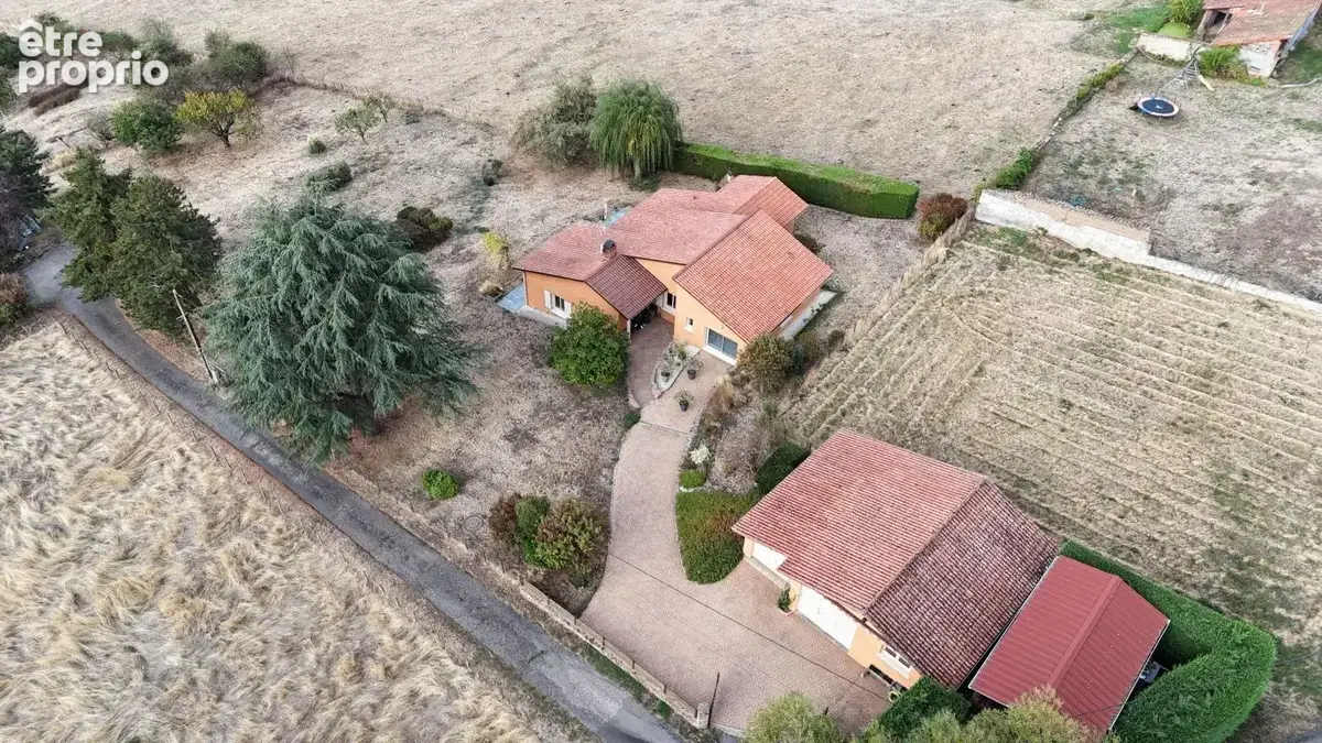 Photo Maison à Montrottier au prix de 380 000€