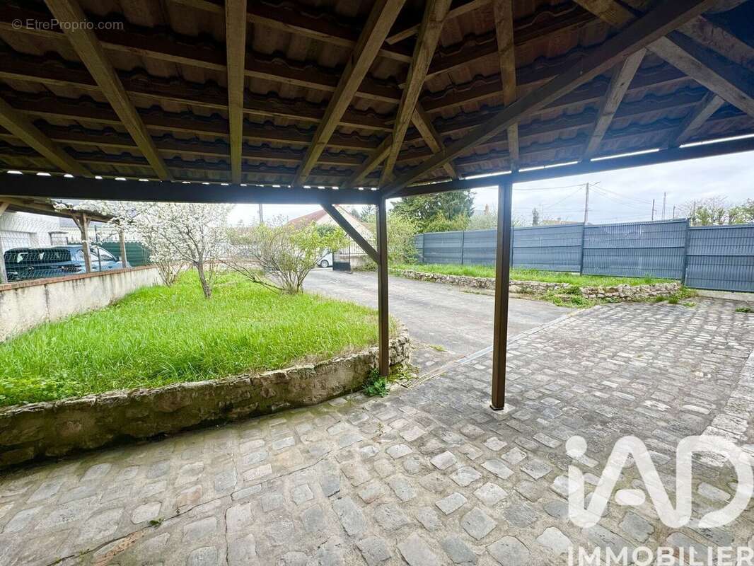 Photo 5 - Maison à LA CHAPELLE-SAINT-MESMIN