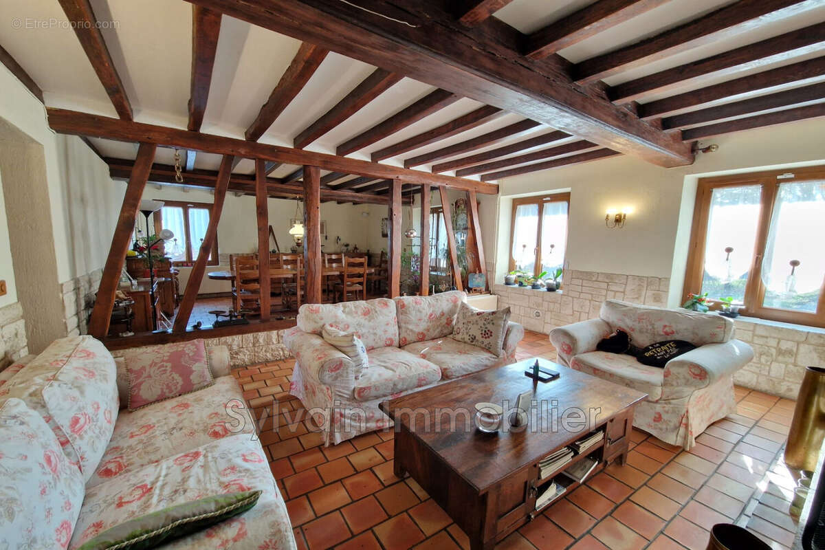 Maison 169 m² à Saint-Aubin-En-Bray  - photo 4