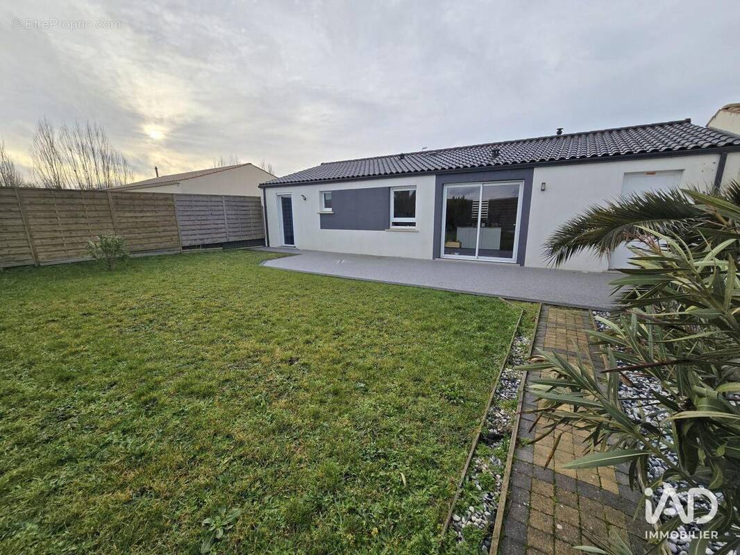 Photo 1 - Maison à TONNAY-CHARENTE