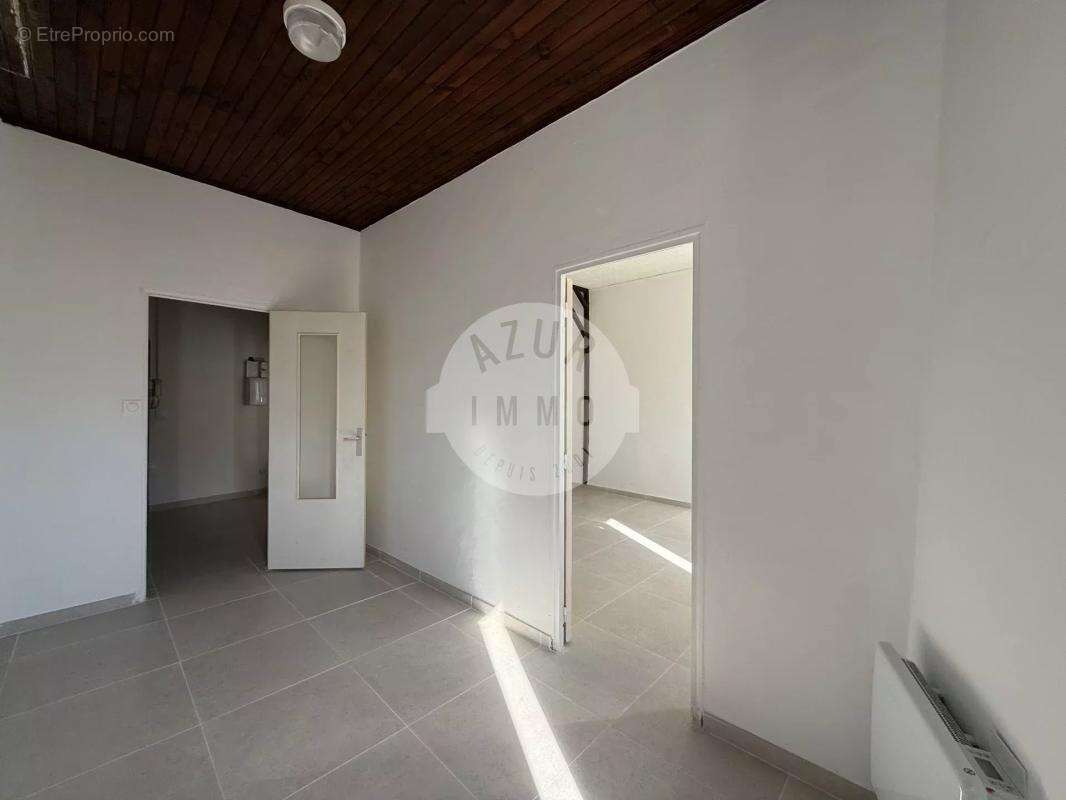 Appartement à ROQUEVAIRE
