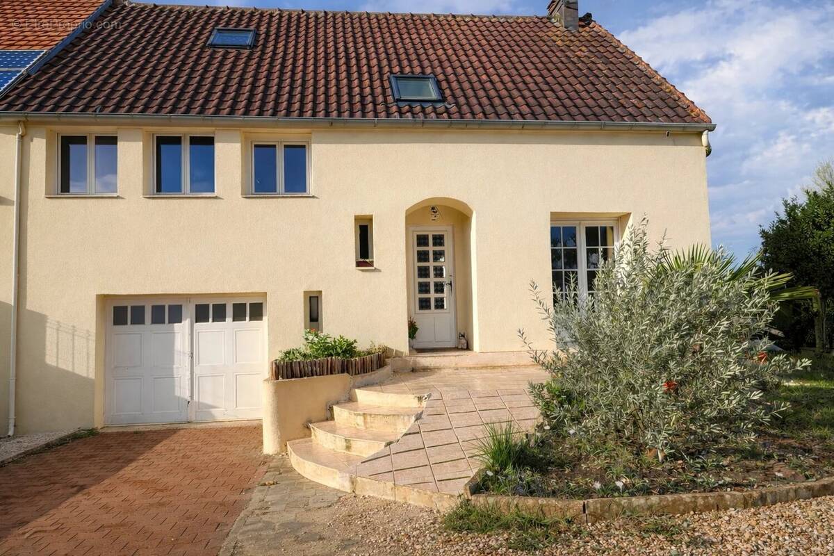 Maison à LIZY-SUR-OURCQ