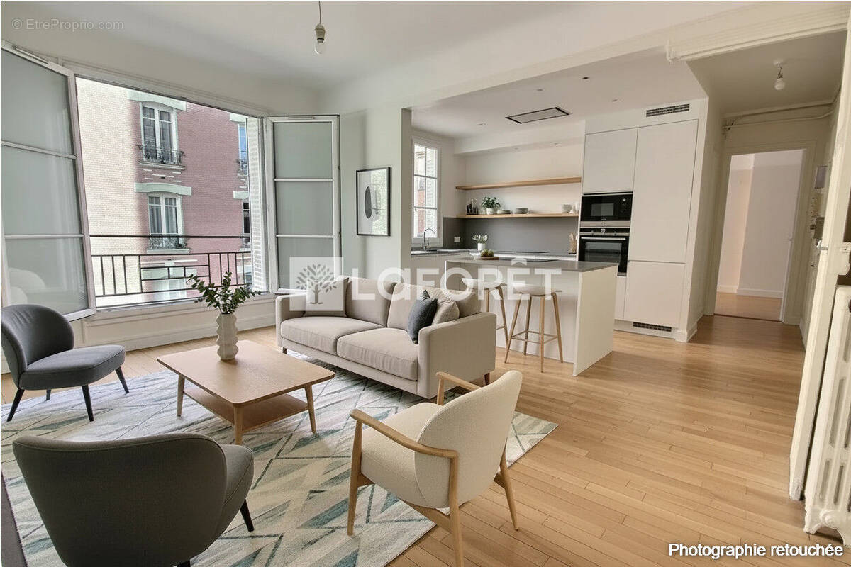 Appartement à LA GARENNE-COLOMBES