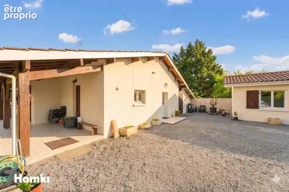 Maison/Villa T4 de 142 m² + T2 indépendant de 20 m² à Saint-Médard-en-Jalles 33160 - photo 4
