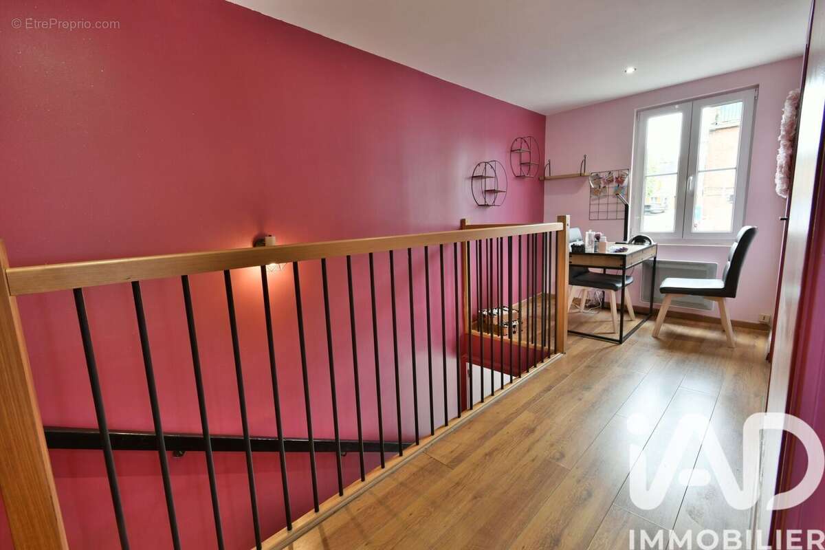 Commerce 95 m² à Saint-Just-En-Chaussee  - photo 9
