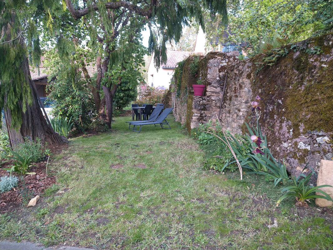 Maison à DOISSAT