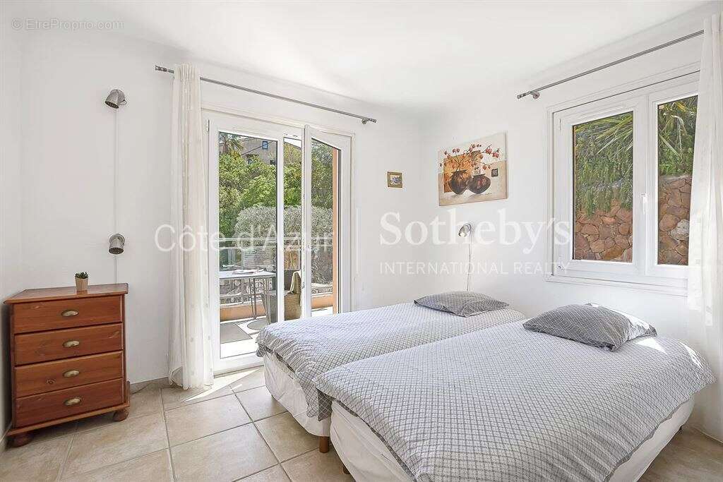 Maison à THEOULE-SUR-MER