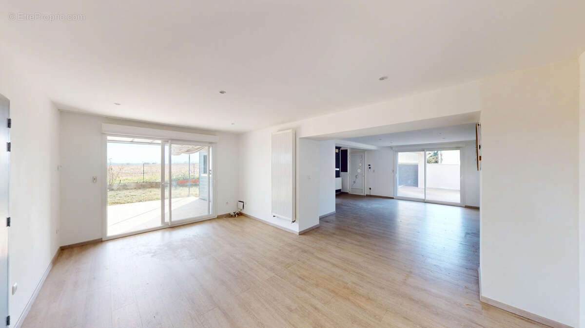 Maison à SAINT-ELIX-LE-CHATEAU